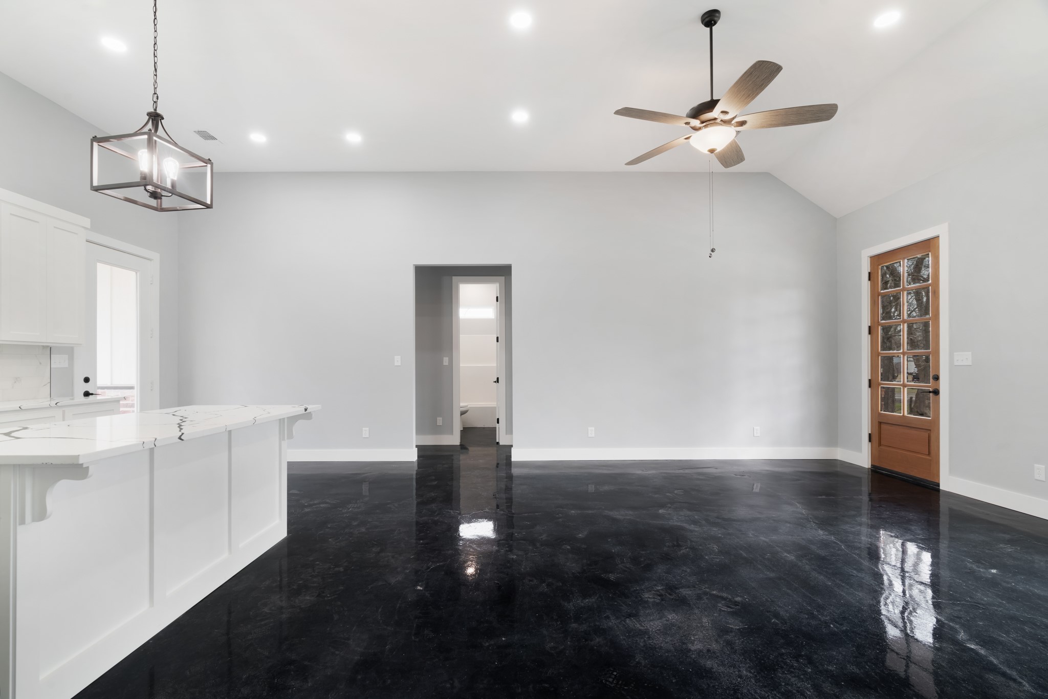 535 E Fairview Street Blossom TX 75416