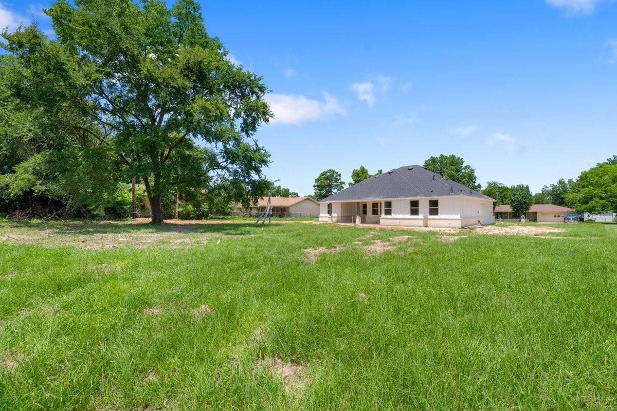 180 Nix Drive Emory TX 75440