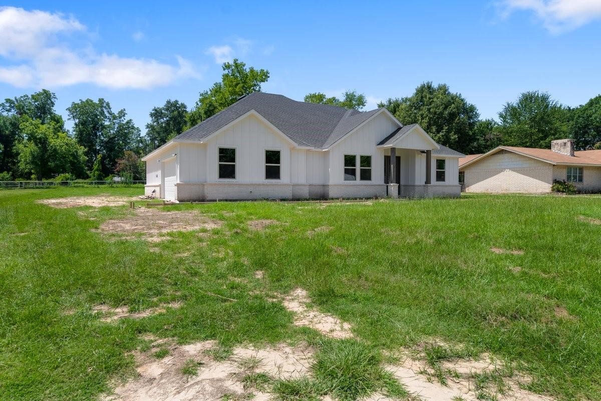 180 Nix Drive Emory TX 75440