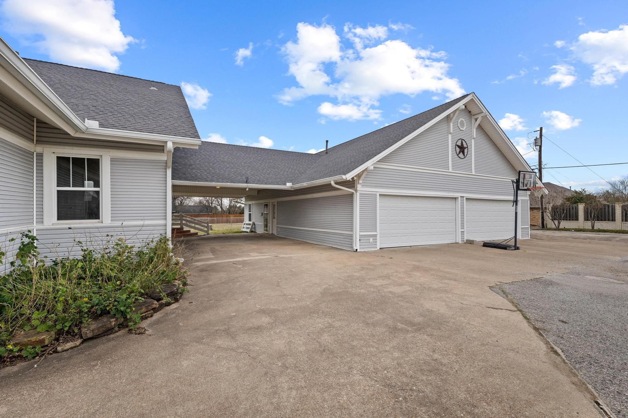 715 E 5th Street Ferris TX 75125