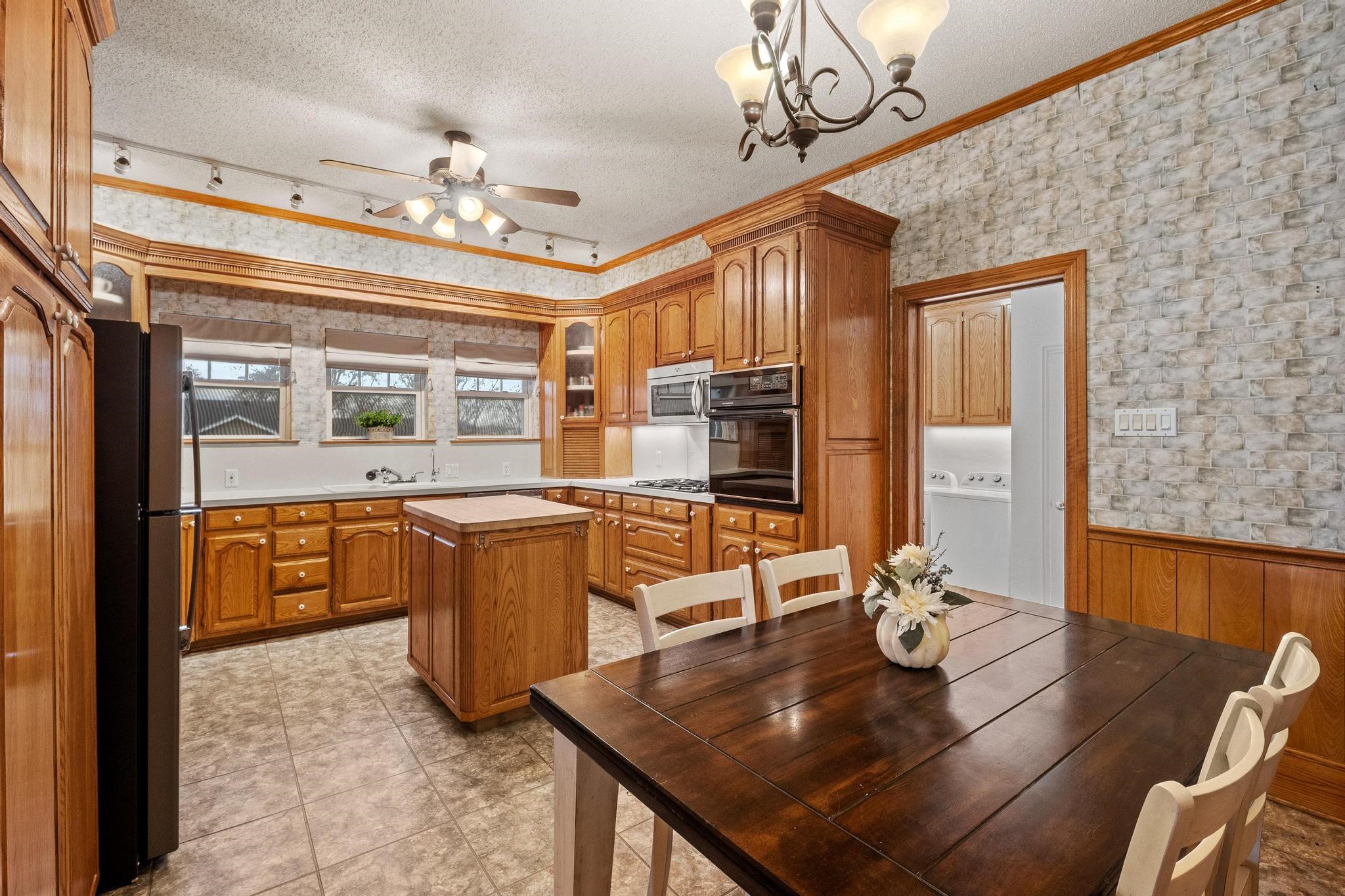 715 E 5th Street Ferris TX 75125