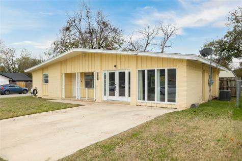2215 13th Street Brownwood TX 76801