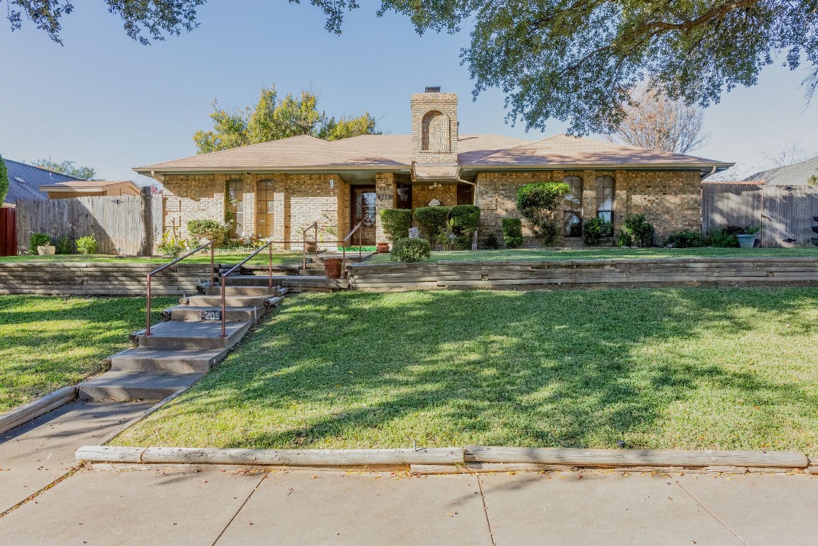 205 S Beltwoods Drive Desoto TX 75115
