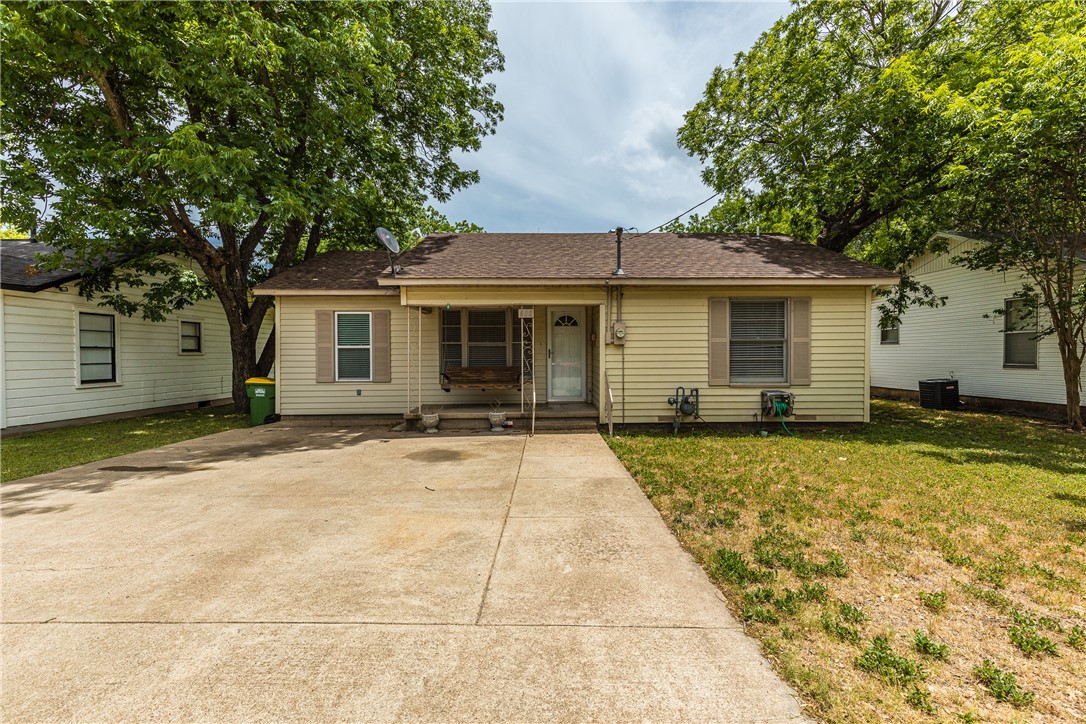 608 N Davis Street West TX 76691