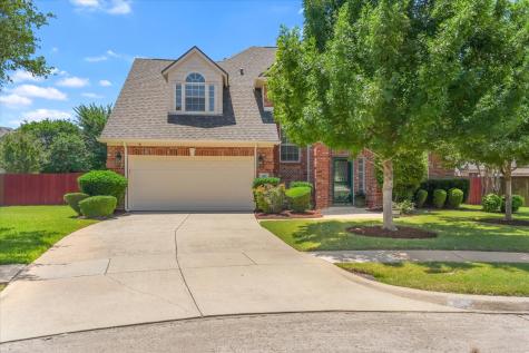 461 Shade Tree Court Hurst TX 76054