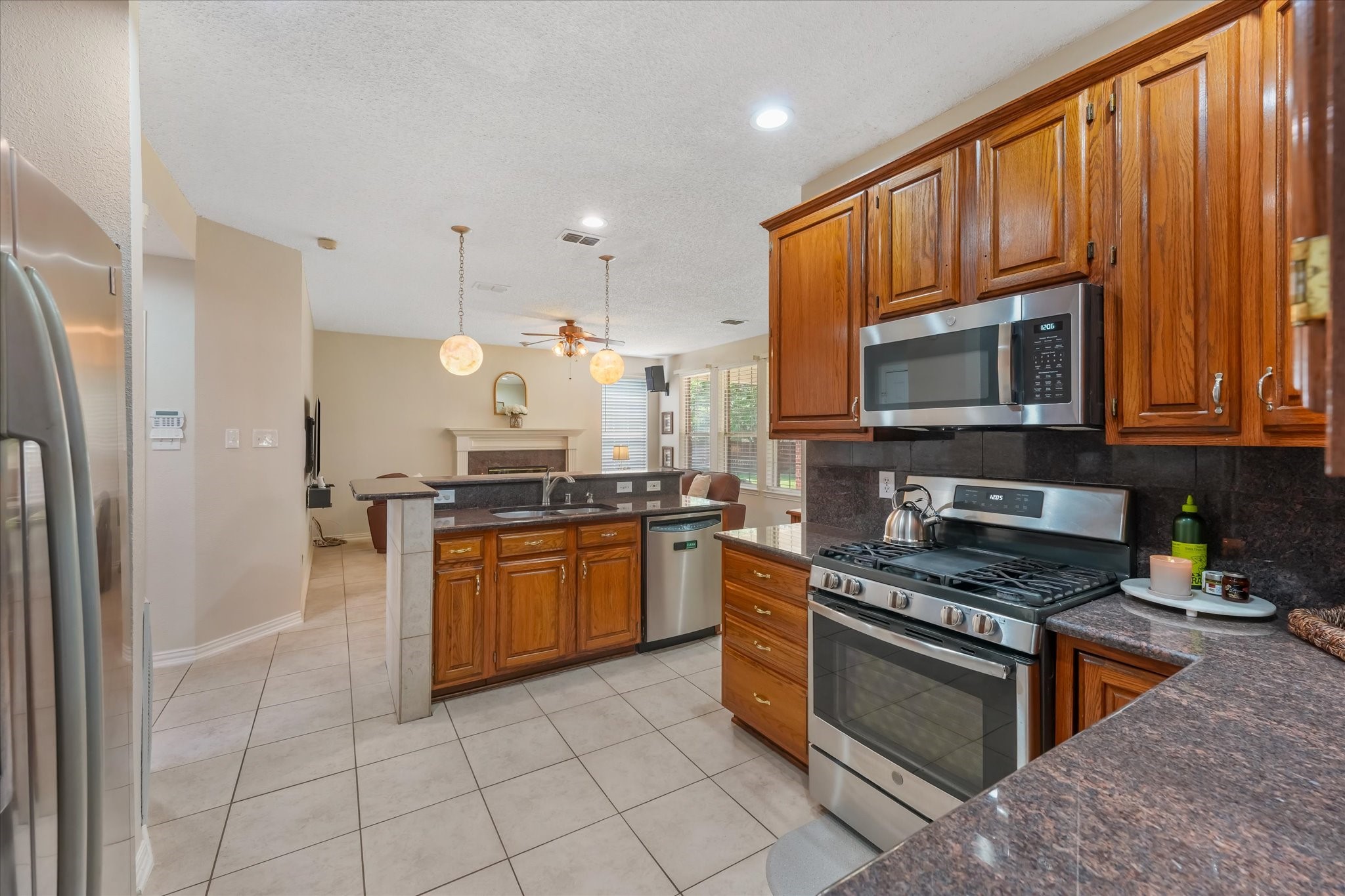 461 Shade Tree Court Hurst TX 76054