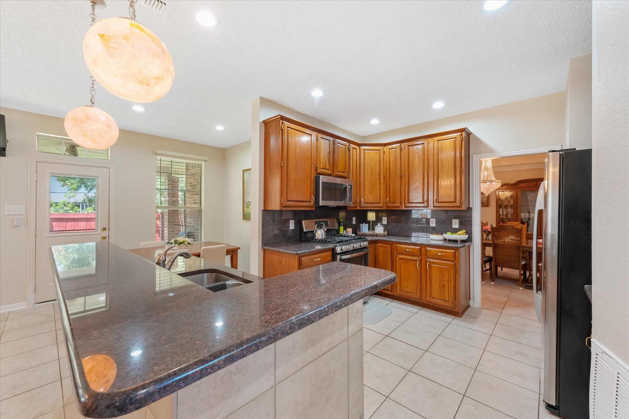 461 Shade Tree Court Hurst TX 76054