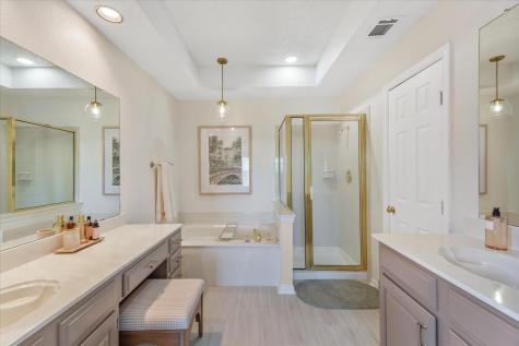 461 Shade Tree Court Hurst TX 76054