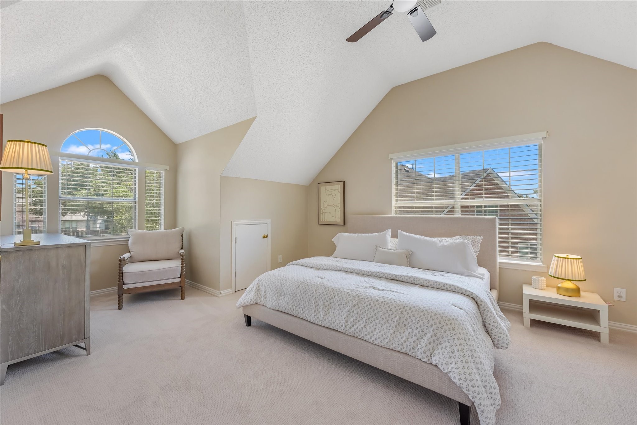461 Shade Tree Court Hurst TX 76054