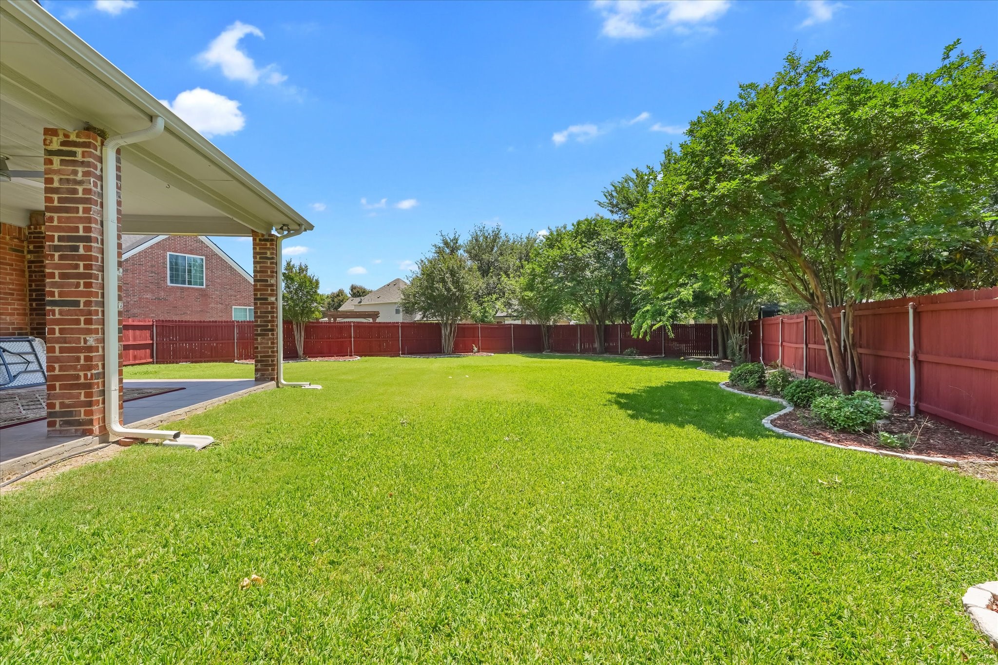 461 Shade Tree Court Hurst TX 76054