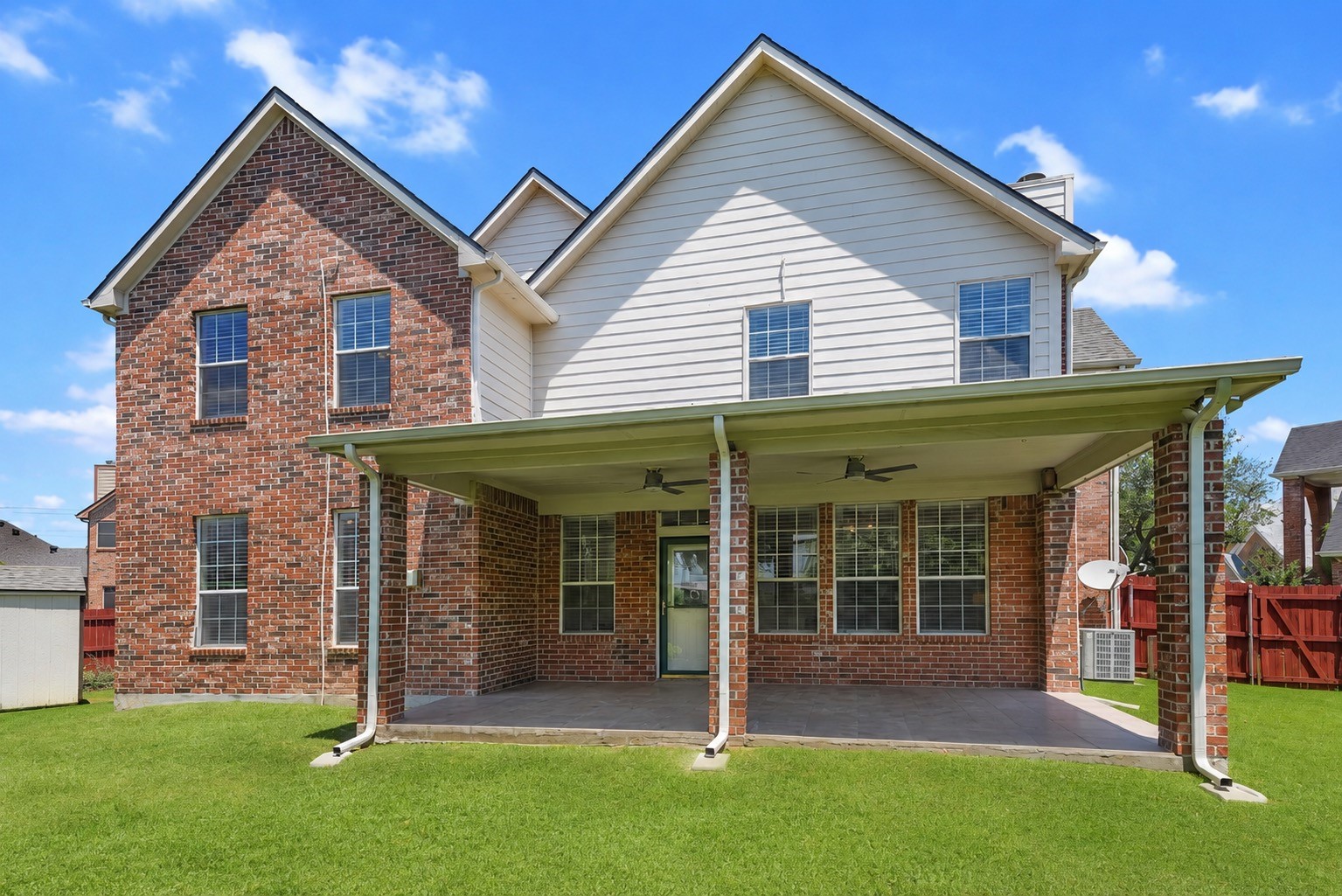461 Shade Tree Court Hurst TX 76054