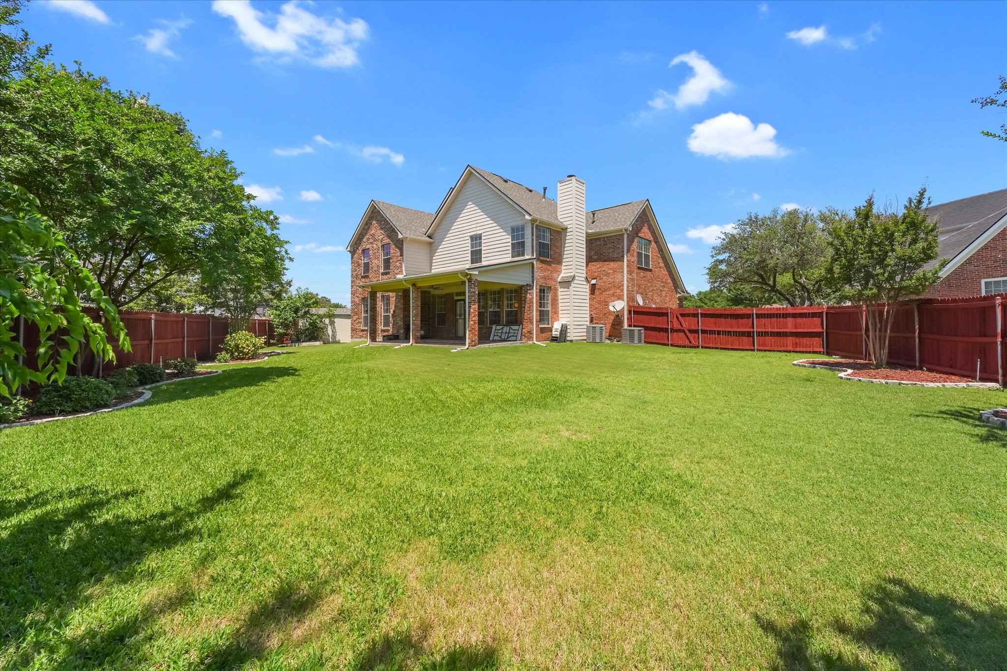 461 Shade Tree Court Hurst TX 76054