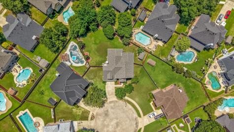 461 Shade Tree Court Hurst TX 76054