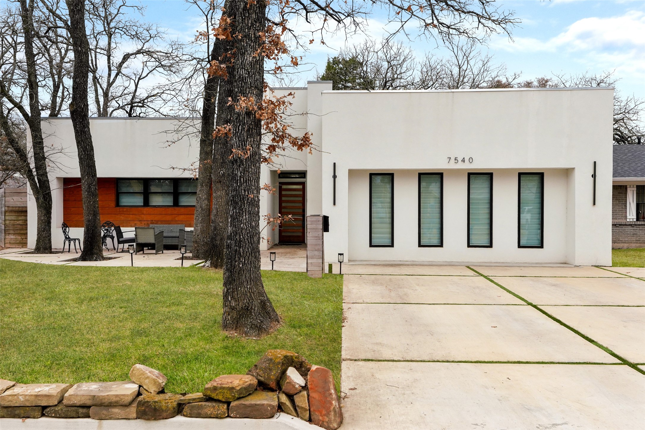 7540 Gayglen Drive Dallas TX 75217