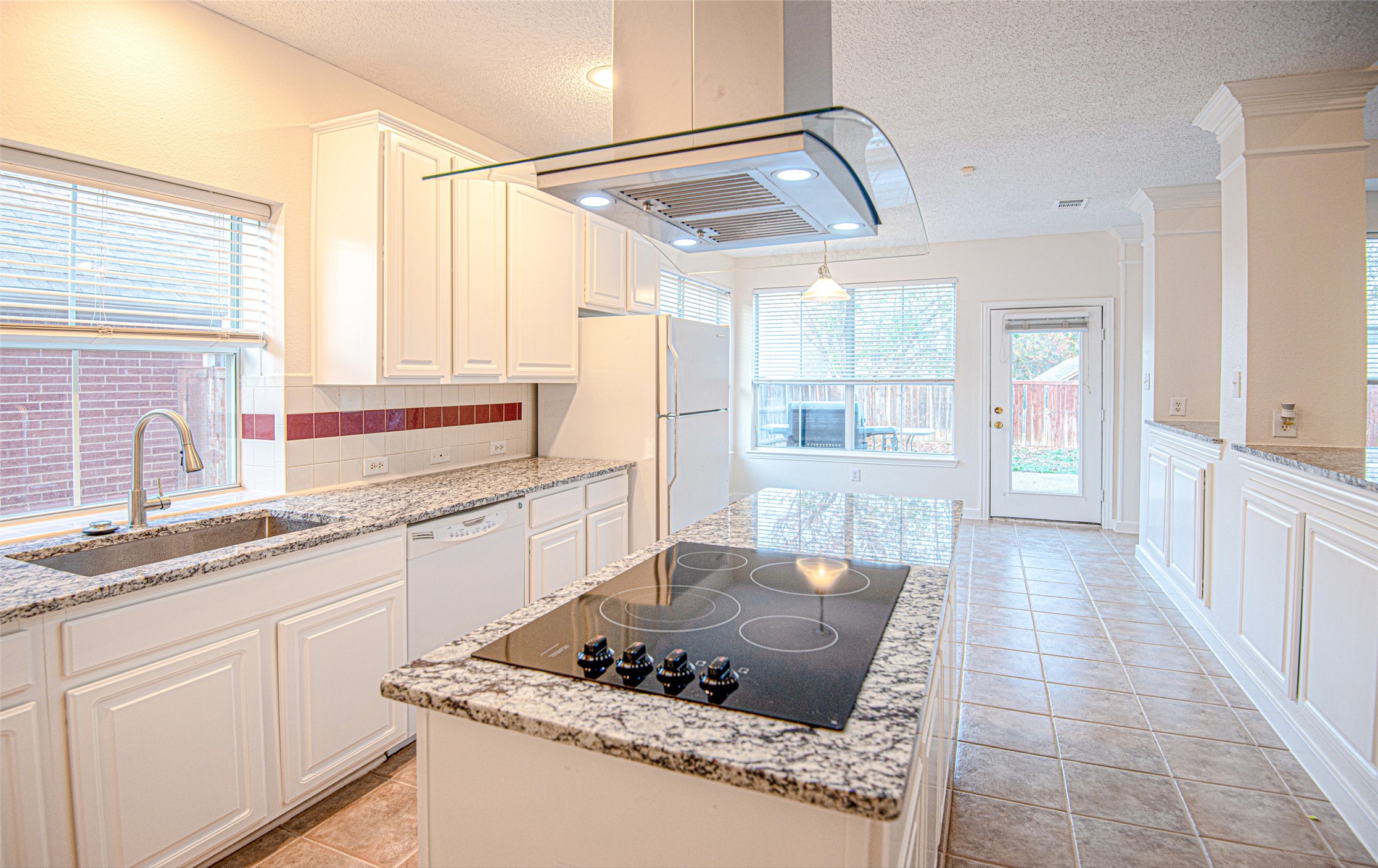 9428 Ponderosa Trail Irving TX 75063