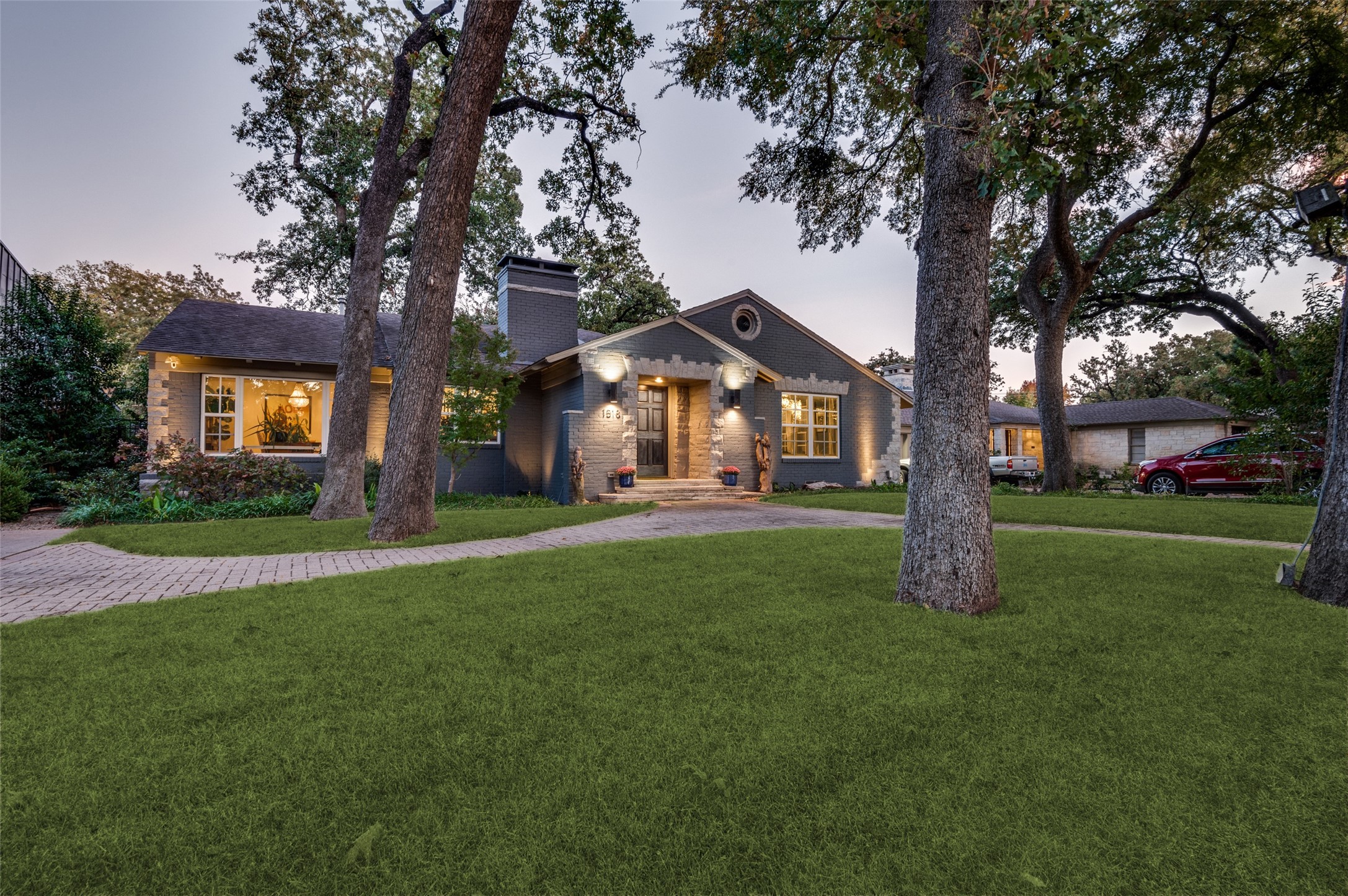1518 Oak Knoll Street Dallas TX 75208