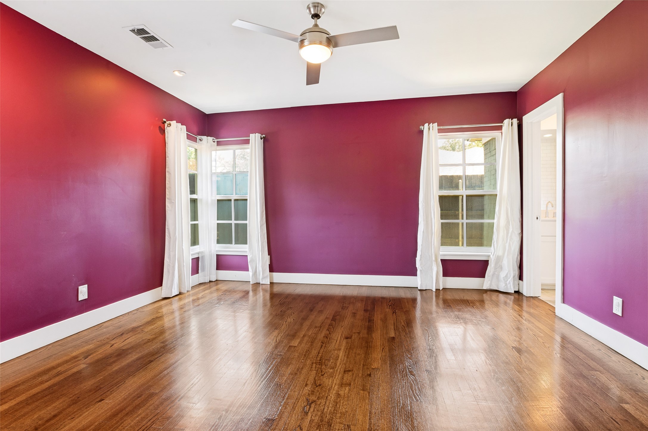 1518 Oak Knoll Street Dallas TX 75208