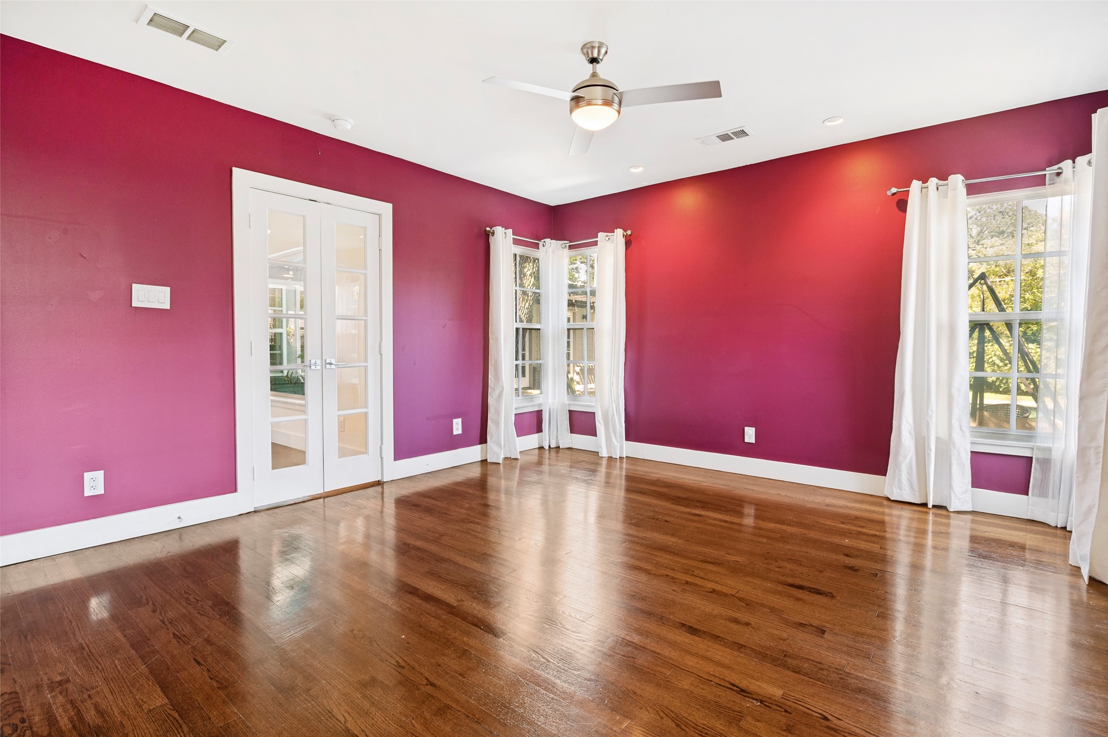 1518 Oak Knoll Street Dallas TX 75208