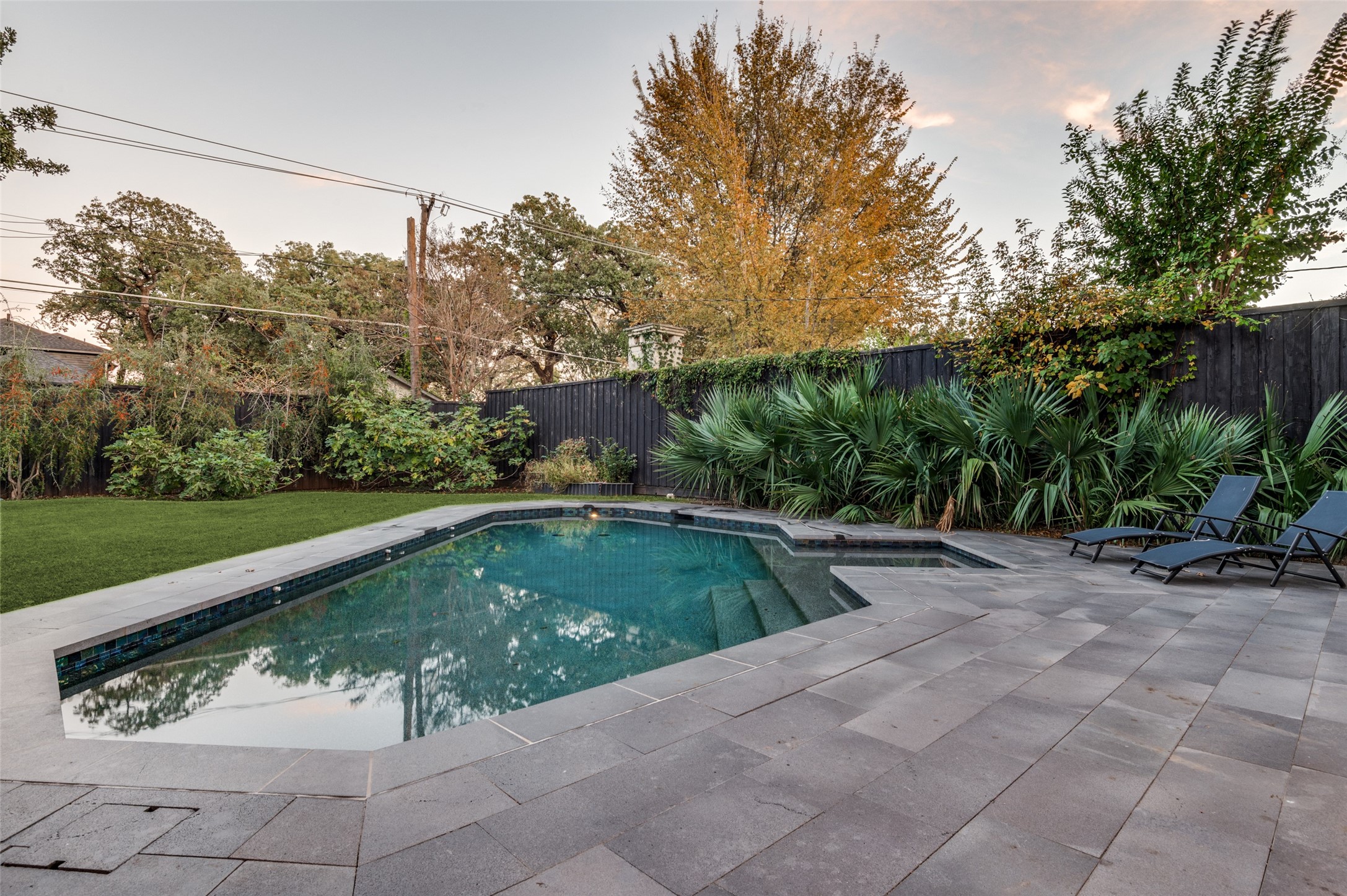 1518 Oak Knoll Street Dallas TX 75208