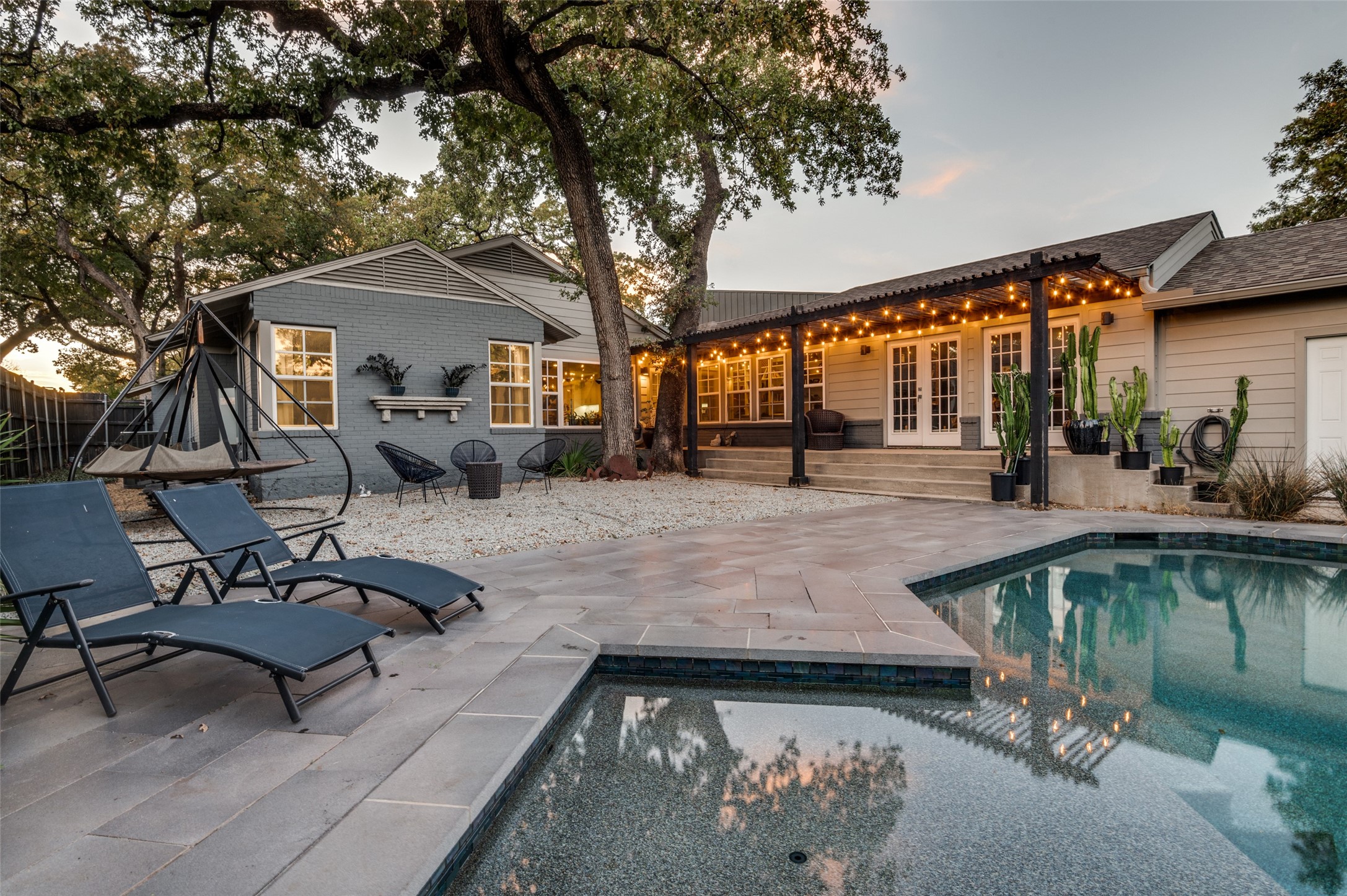 1518 Oak Knoll Street Dallas TX 75208