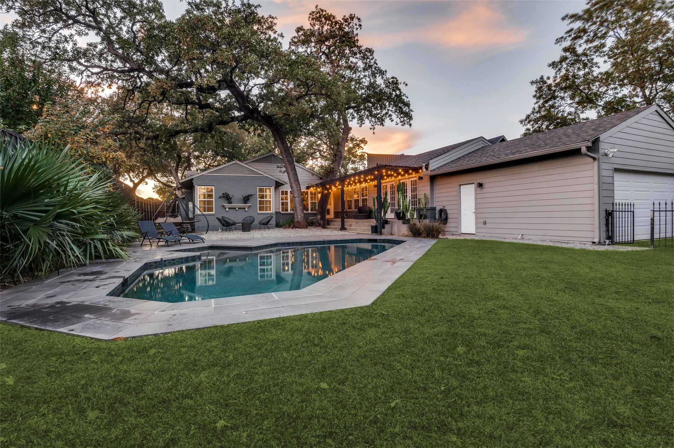 1518 Oak Knoll Street Dallas TX 75208