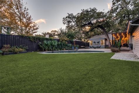 1518 Oak Knoll Street Dallas TX 75208
