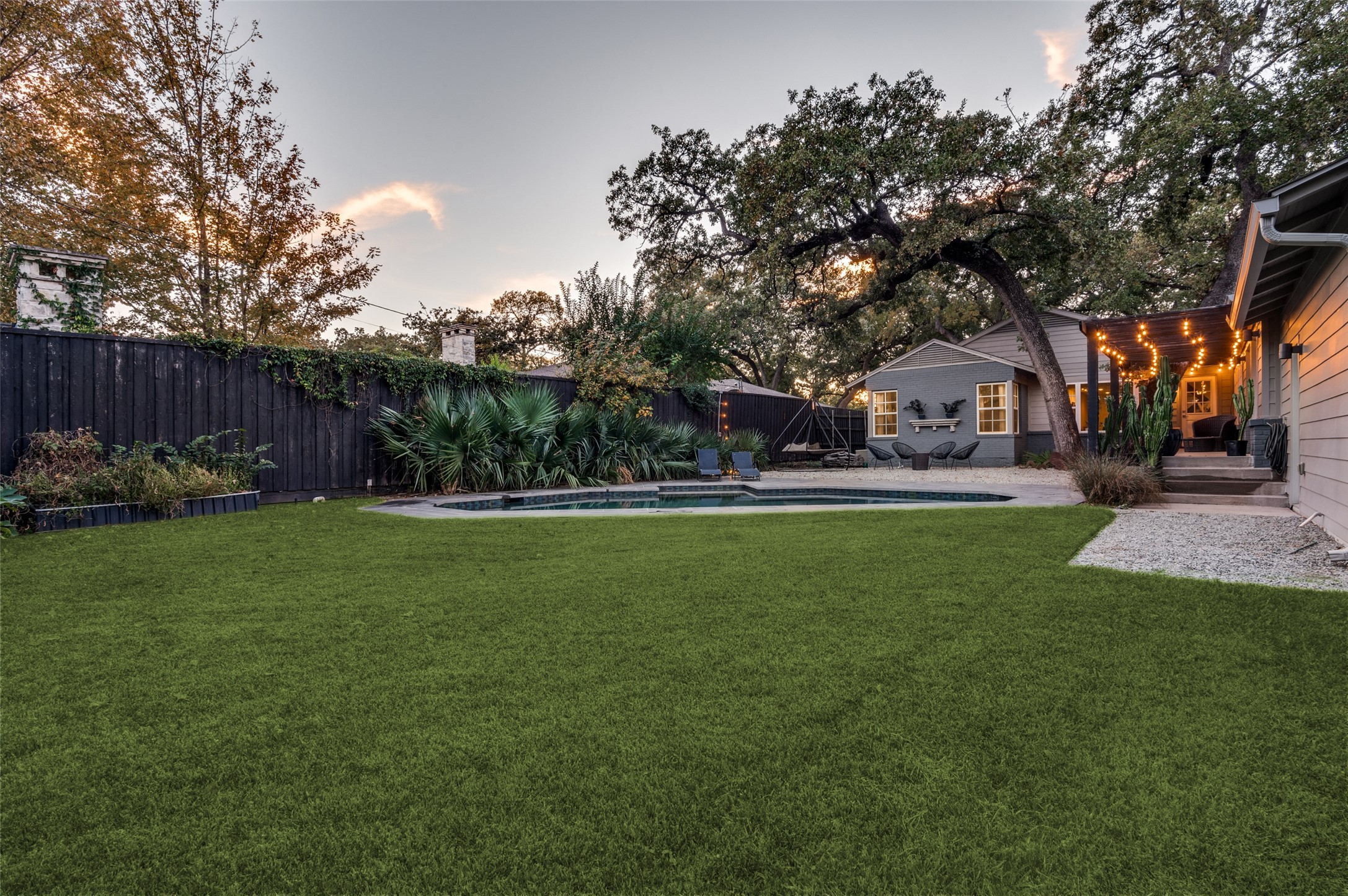 1518 Oak Knoll Street Dallas TX 75208