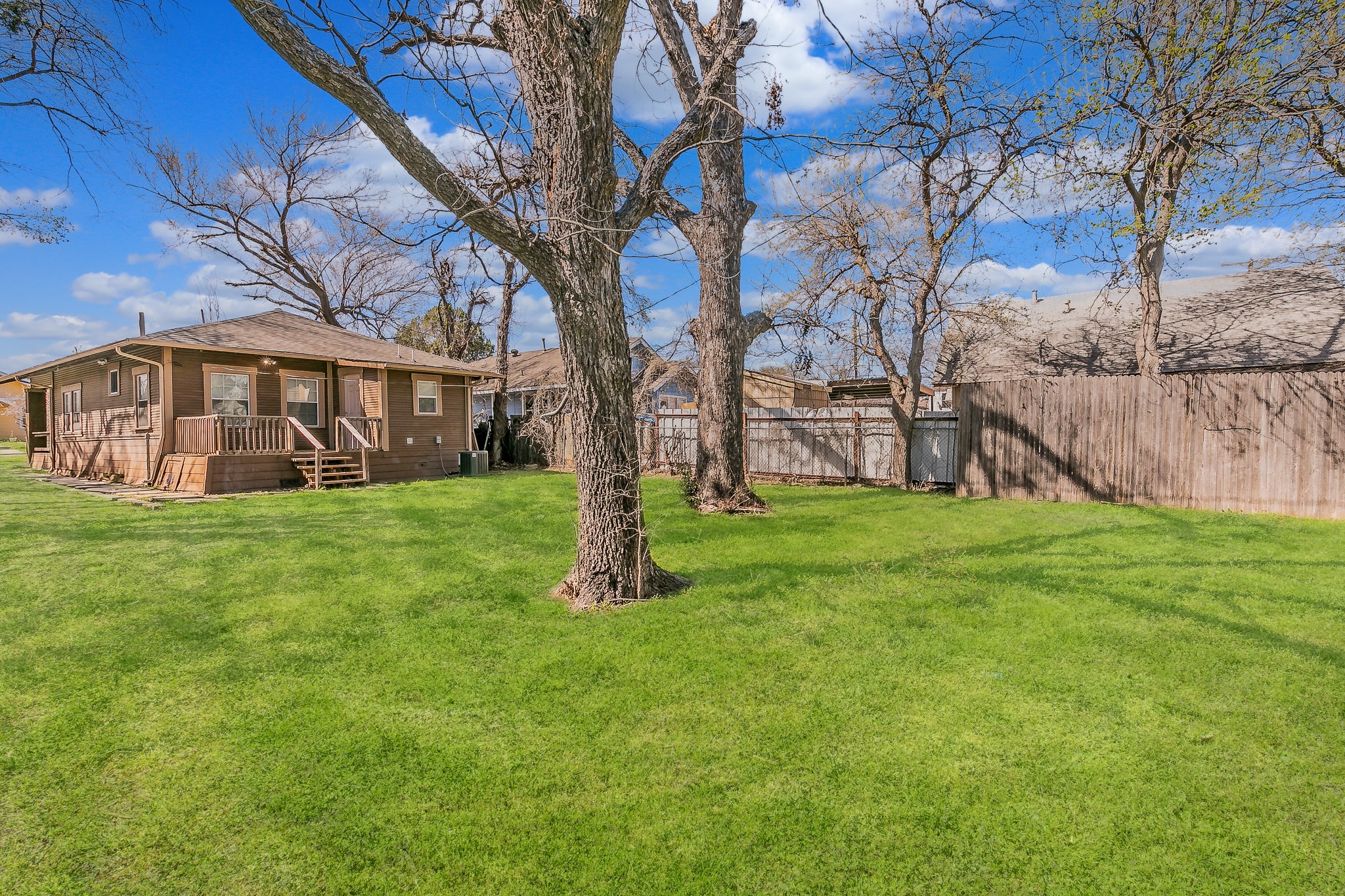 3705 Travis Avenue Fort Worth TX 76110