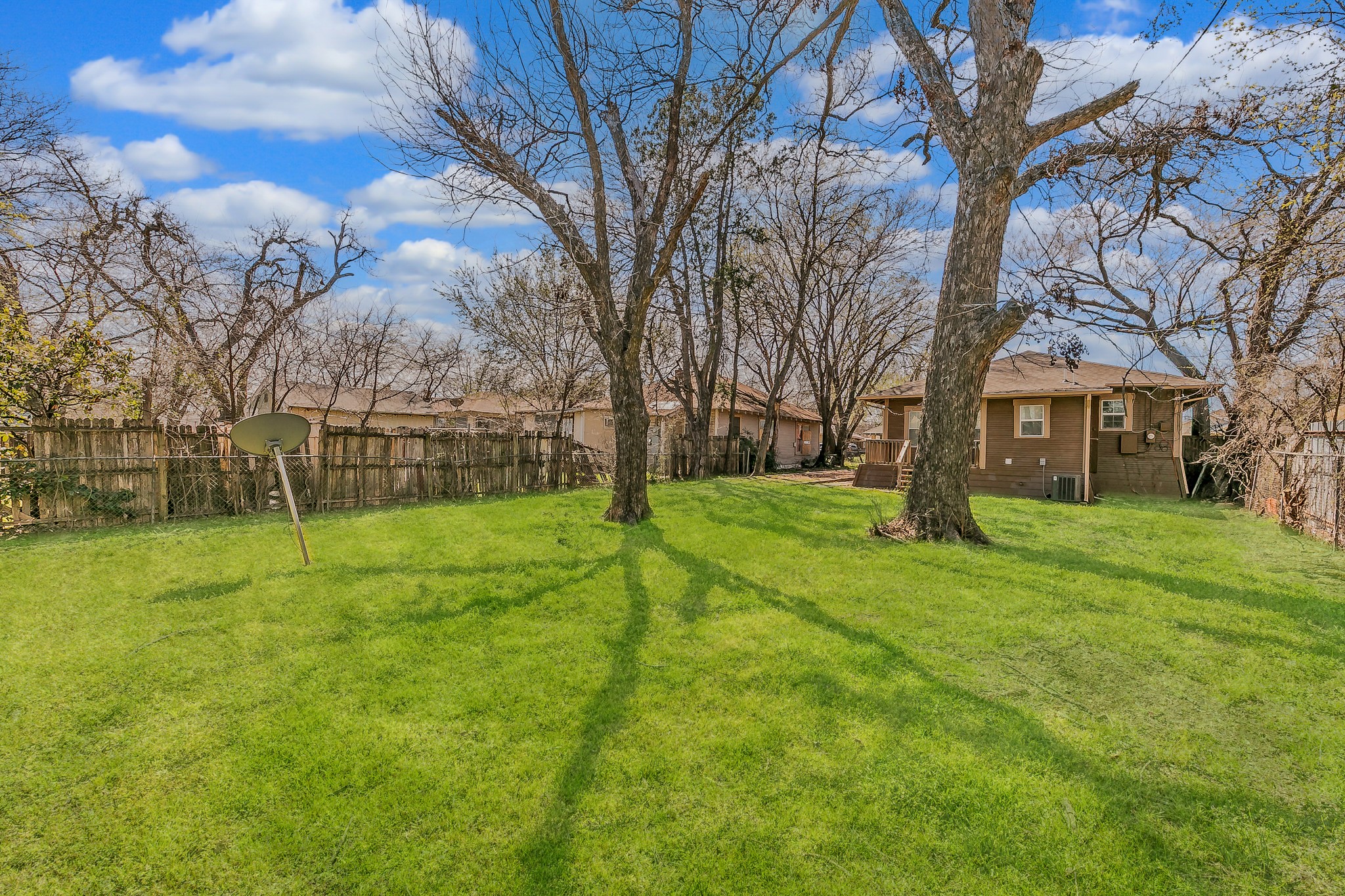3705 Travis Avenue Fort Worth TX 76110