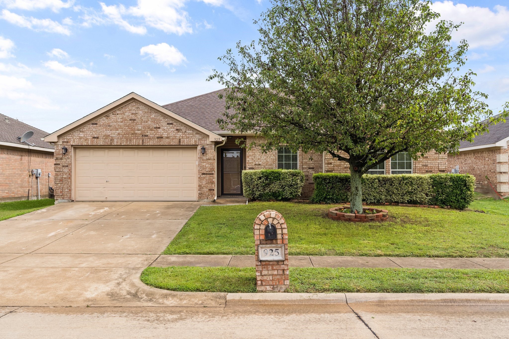 925 Glory Drive Waxahachie TX 75165