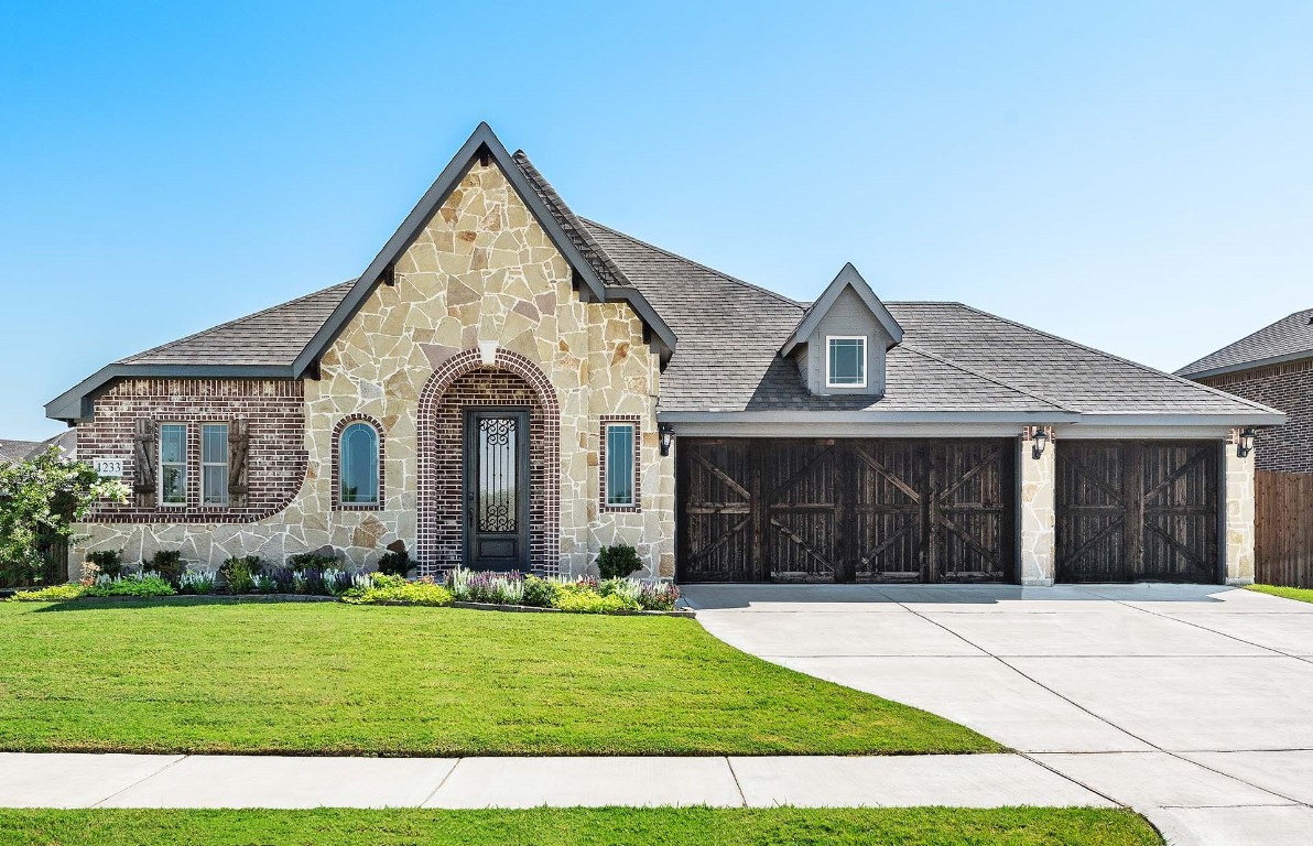 1233 Richard Pittmon Drive Desoto TX 75115