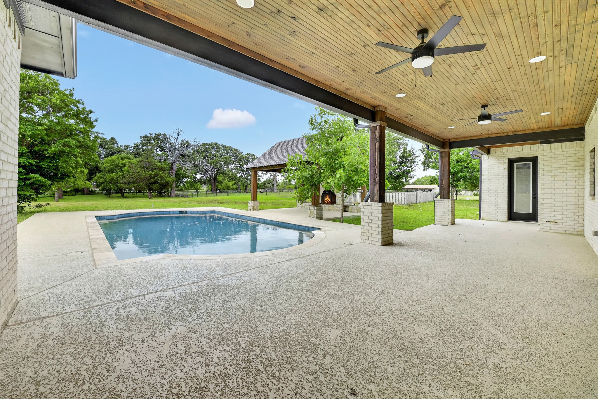10373 Bobbie Lane Pilot Point TX 76258