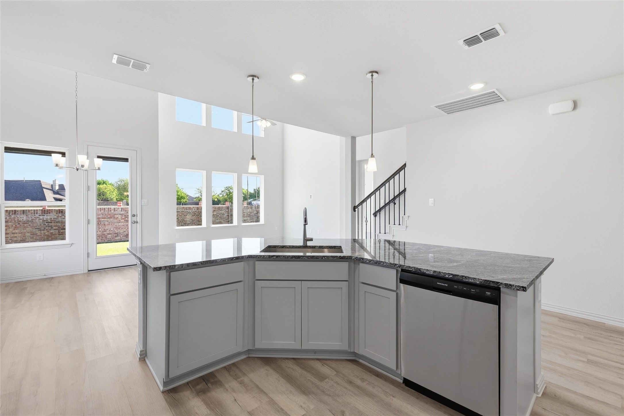 1421 Odette Drive Arlington TX 76013