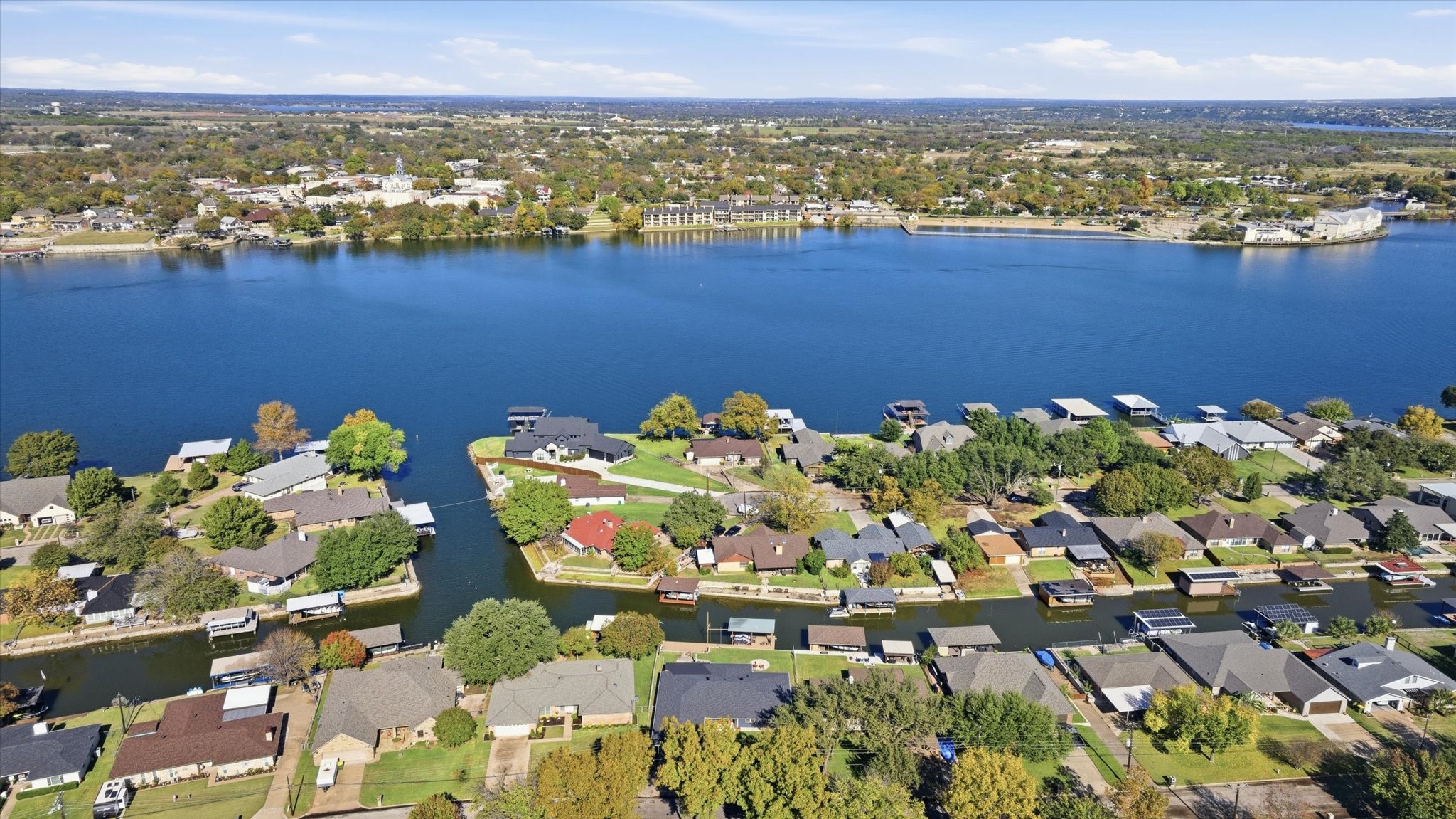 502 Tahiti Drive Granbury TX 76048