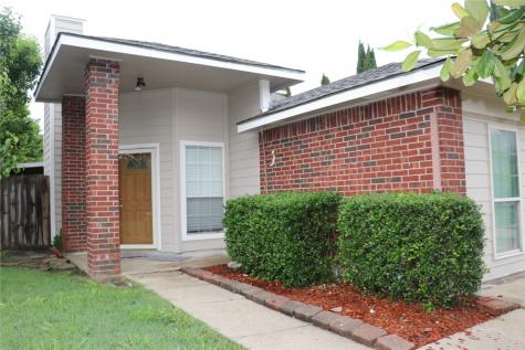 812 Earnest Drive Grand Prairie TX 75052