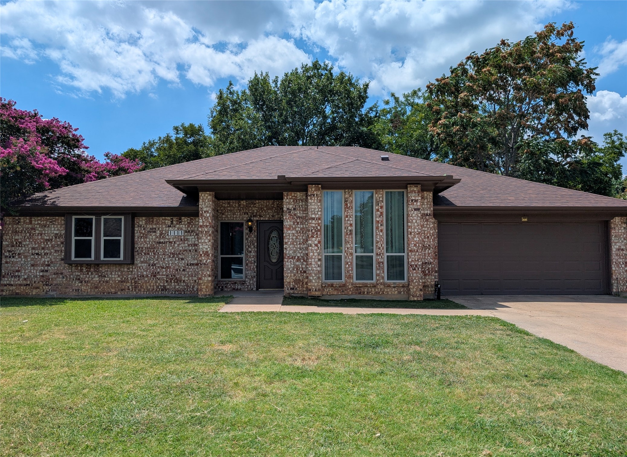 1111 Oak Timber Drive Euless TX 76039