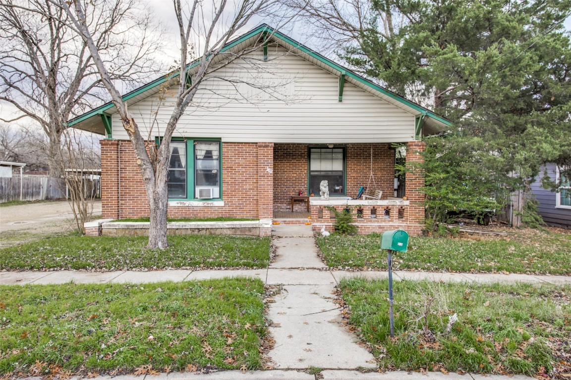 302 Farley Street Waxahachie TX 75165