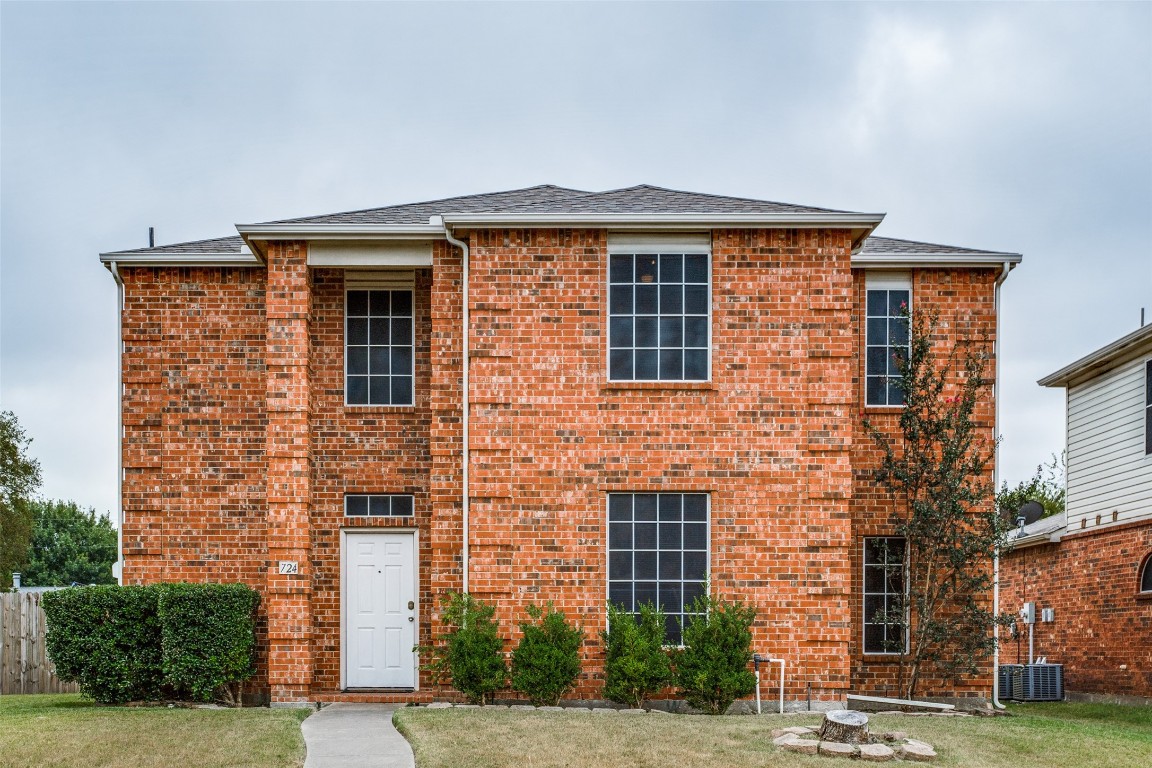 724 Princeton Drive Desoto TX 75115