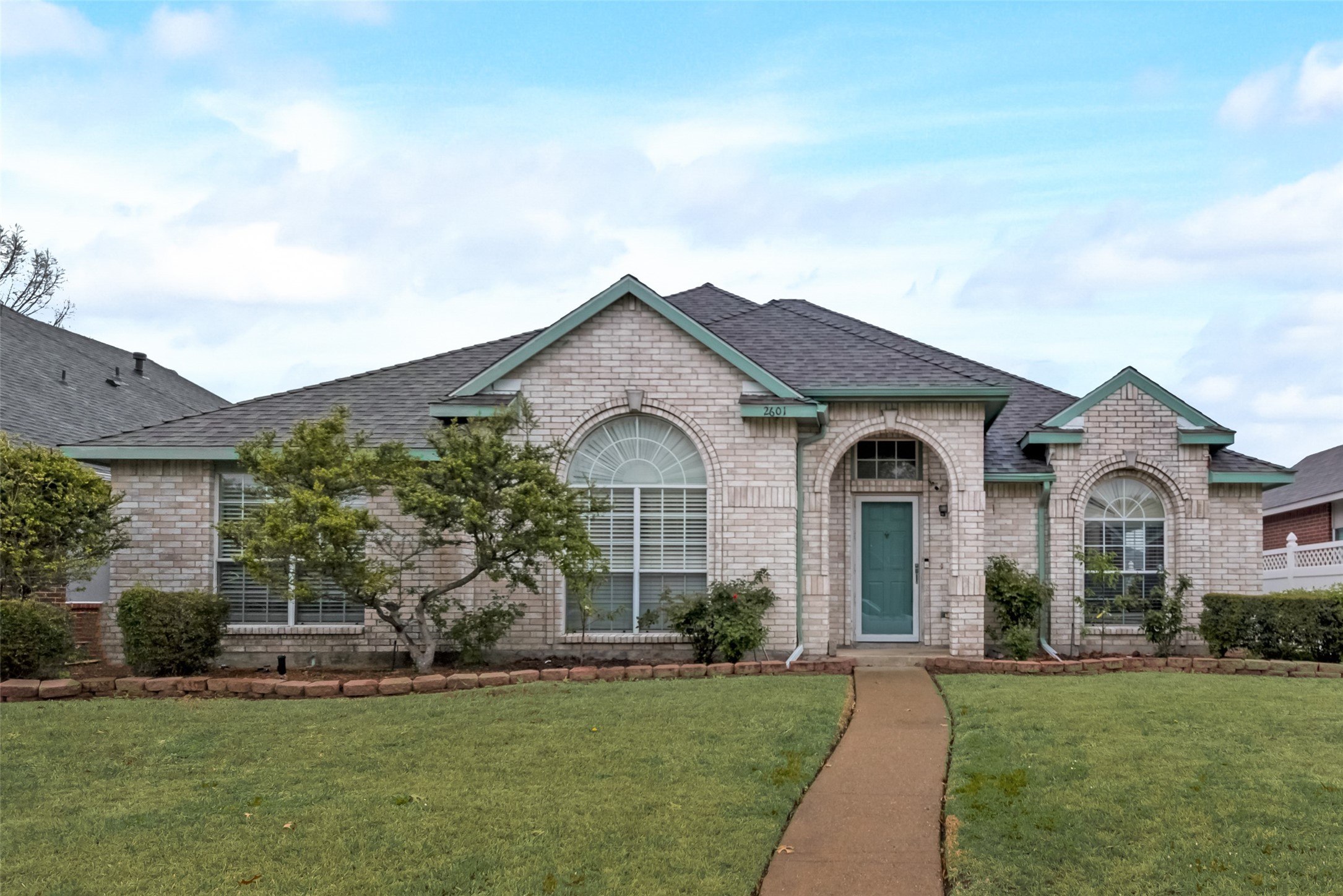 2601 Covington Drive Garland TX 75040