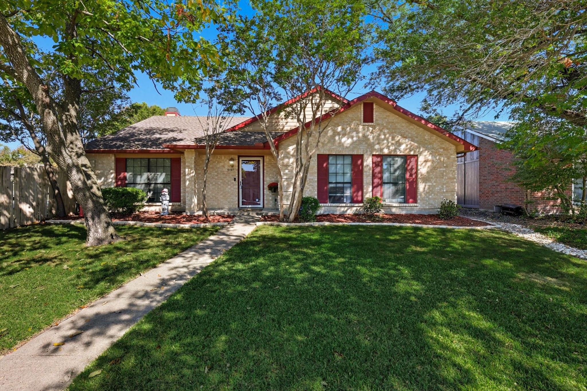 9101 Denver Street Rowlett TX 75088