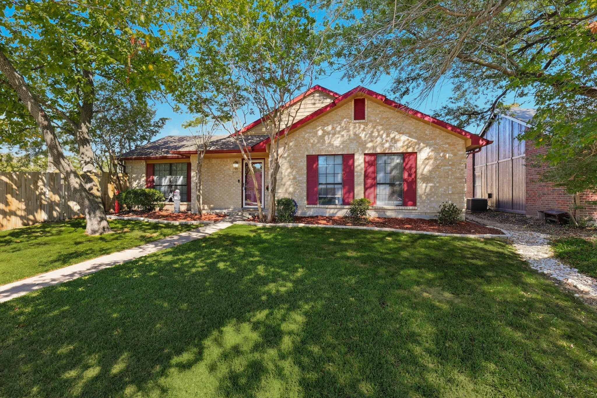 9101 Denver Street Rowlett TX 75088