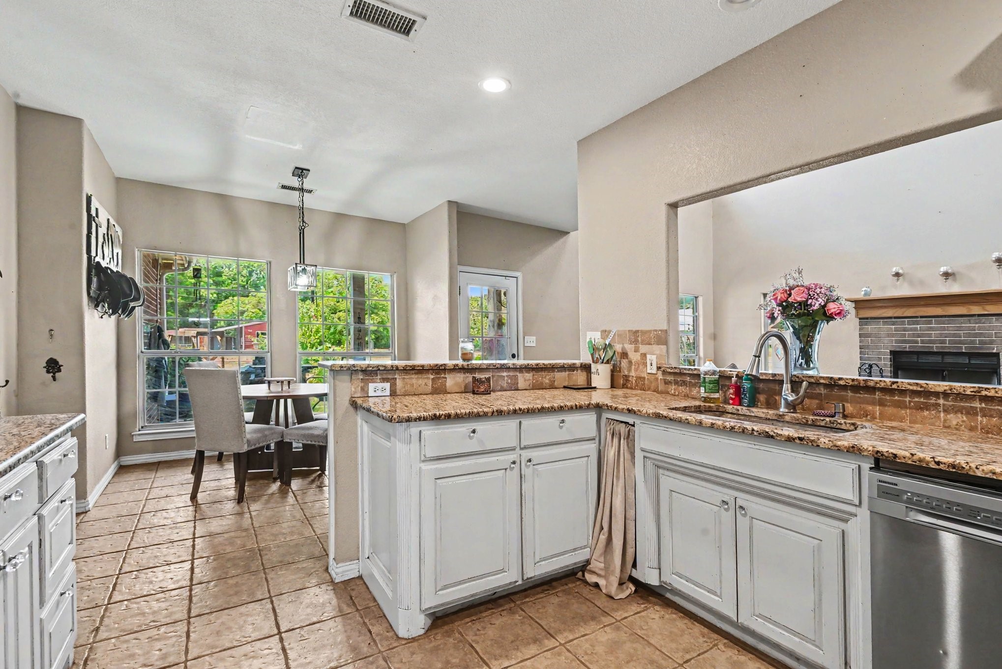 103 Tusk Court Weatherford TX 76085