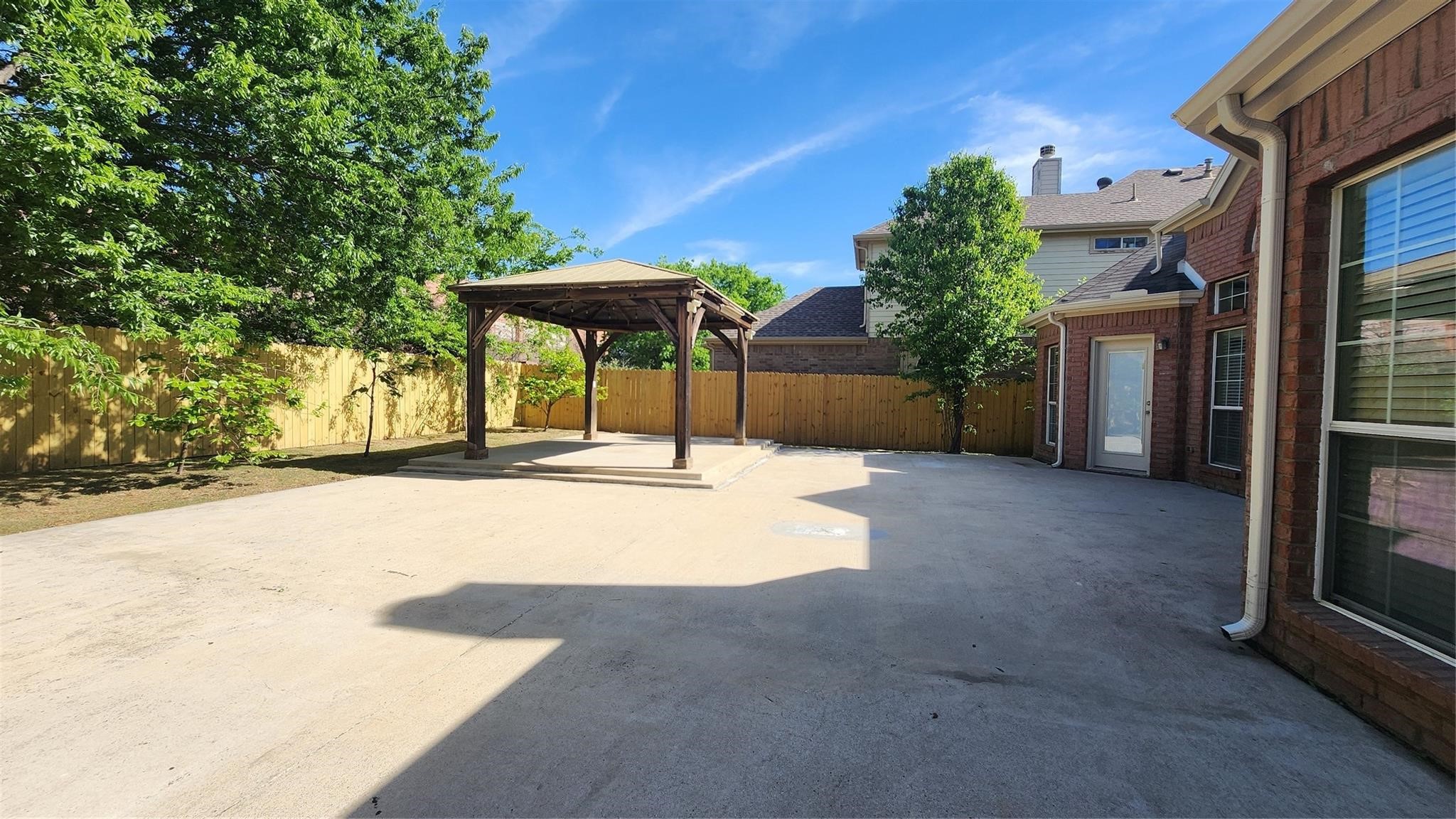 5207 W Cove Way Grand Prairie TX 75052