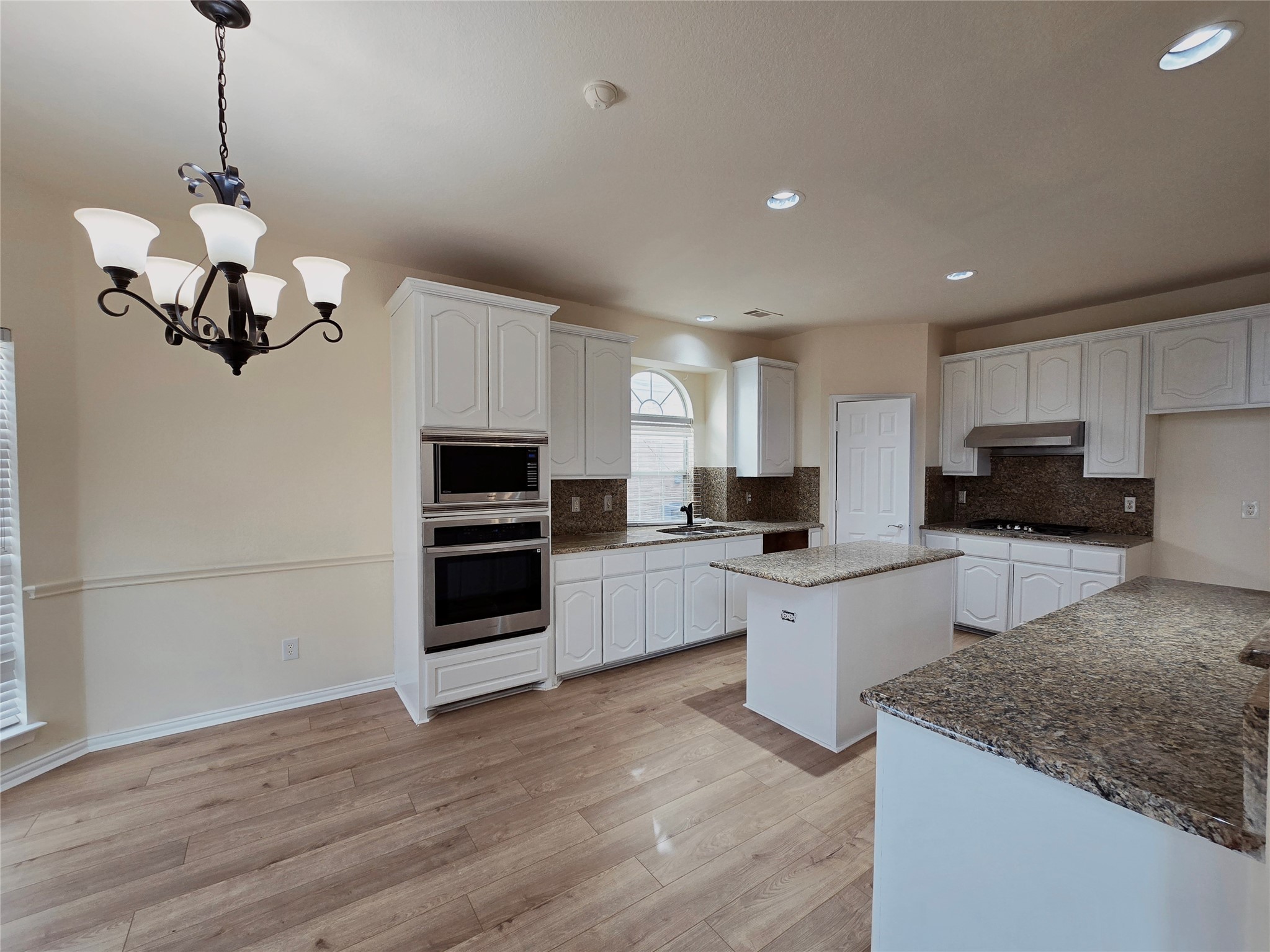 5207 W Cove Way Grand Prairie TX 75052