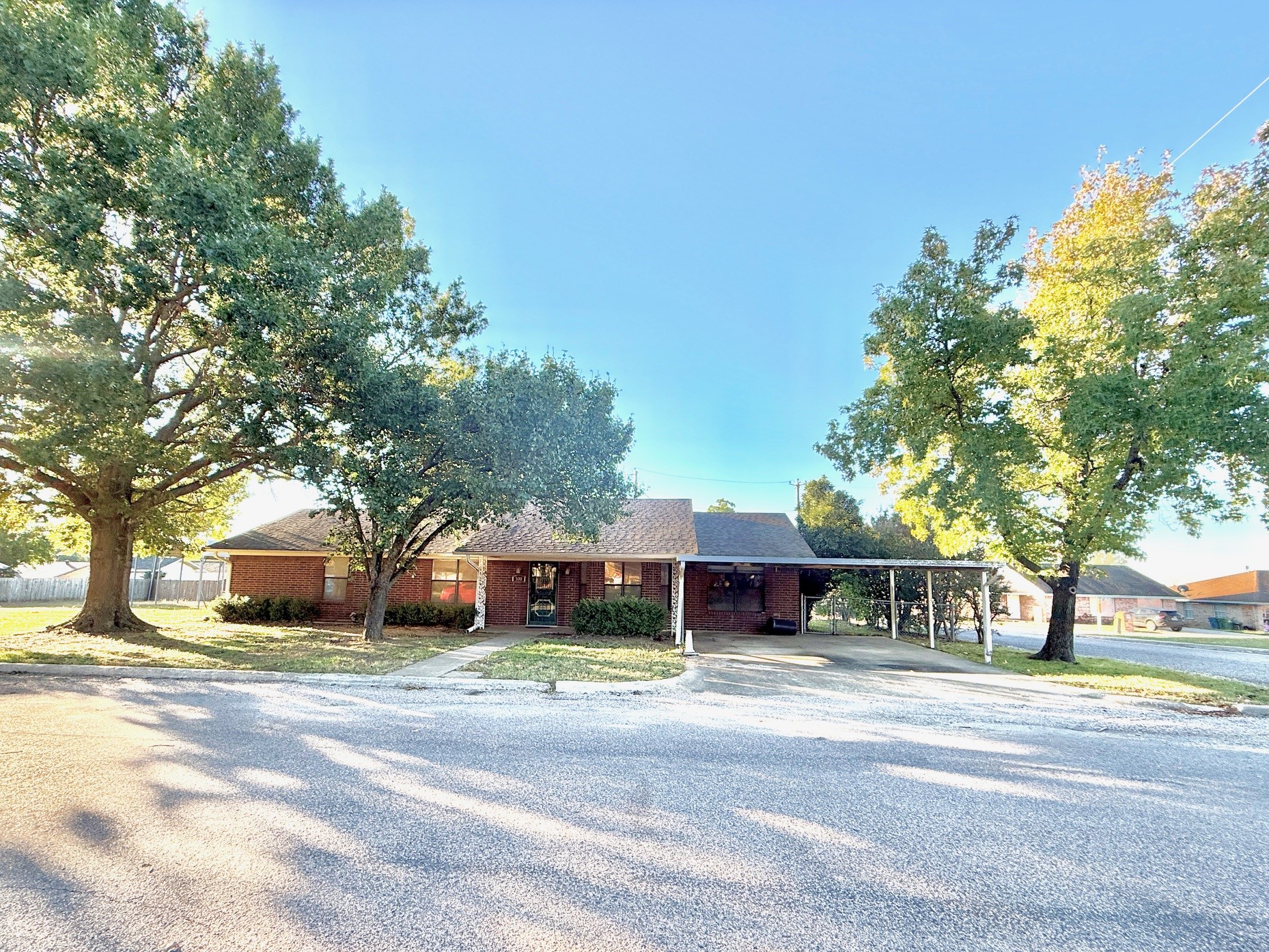 300 Denton Court Collinsville TX 76233