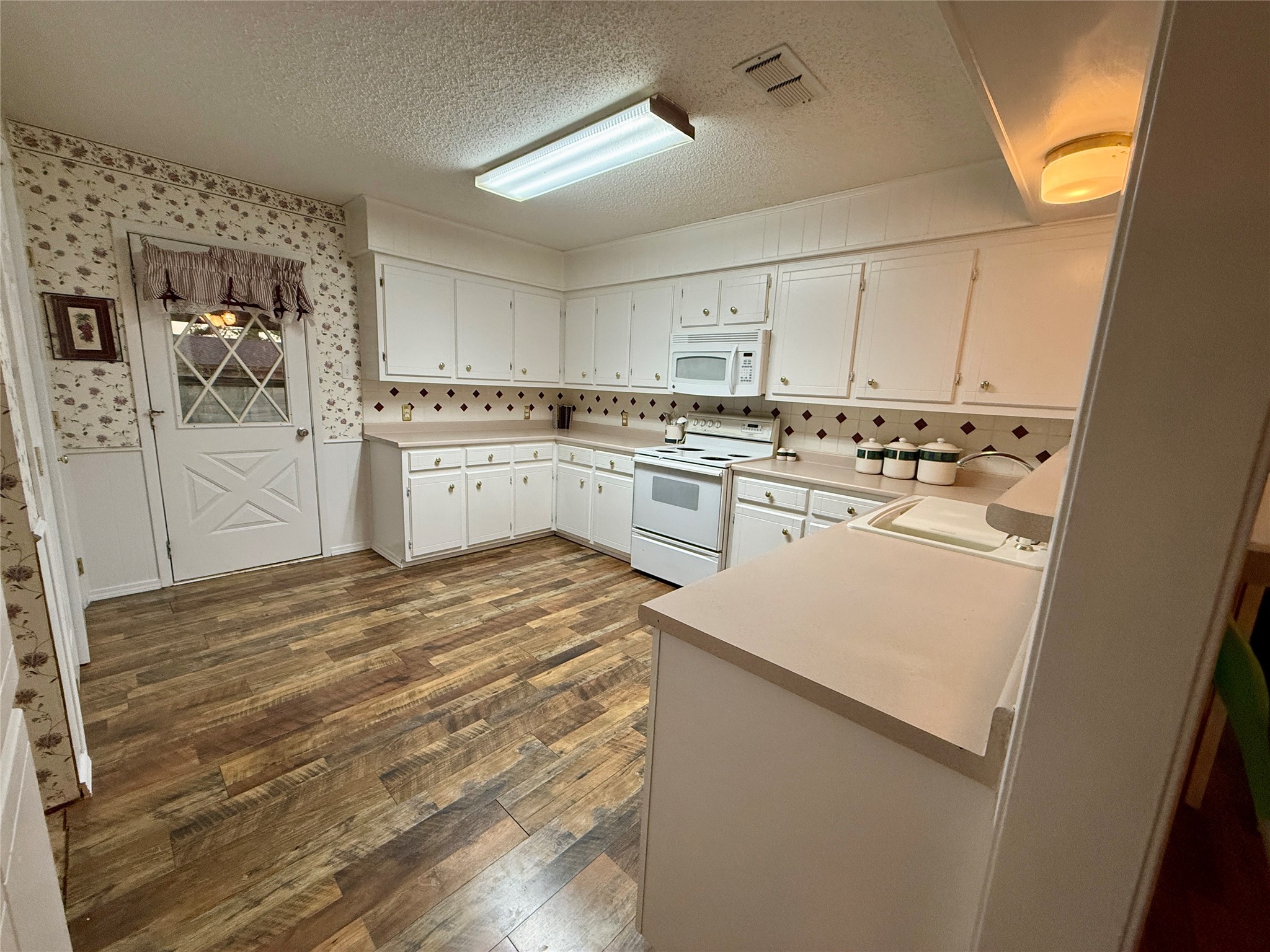 300 Denton Court Collinsville TX 76233