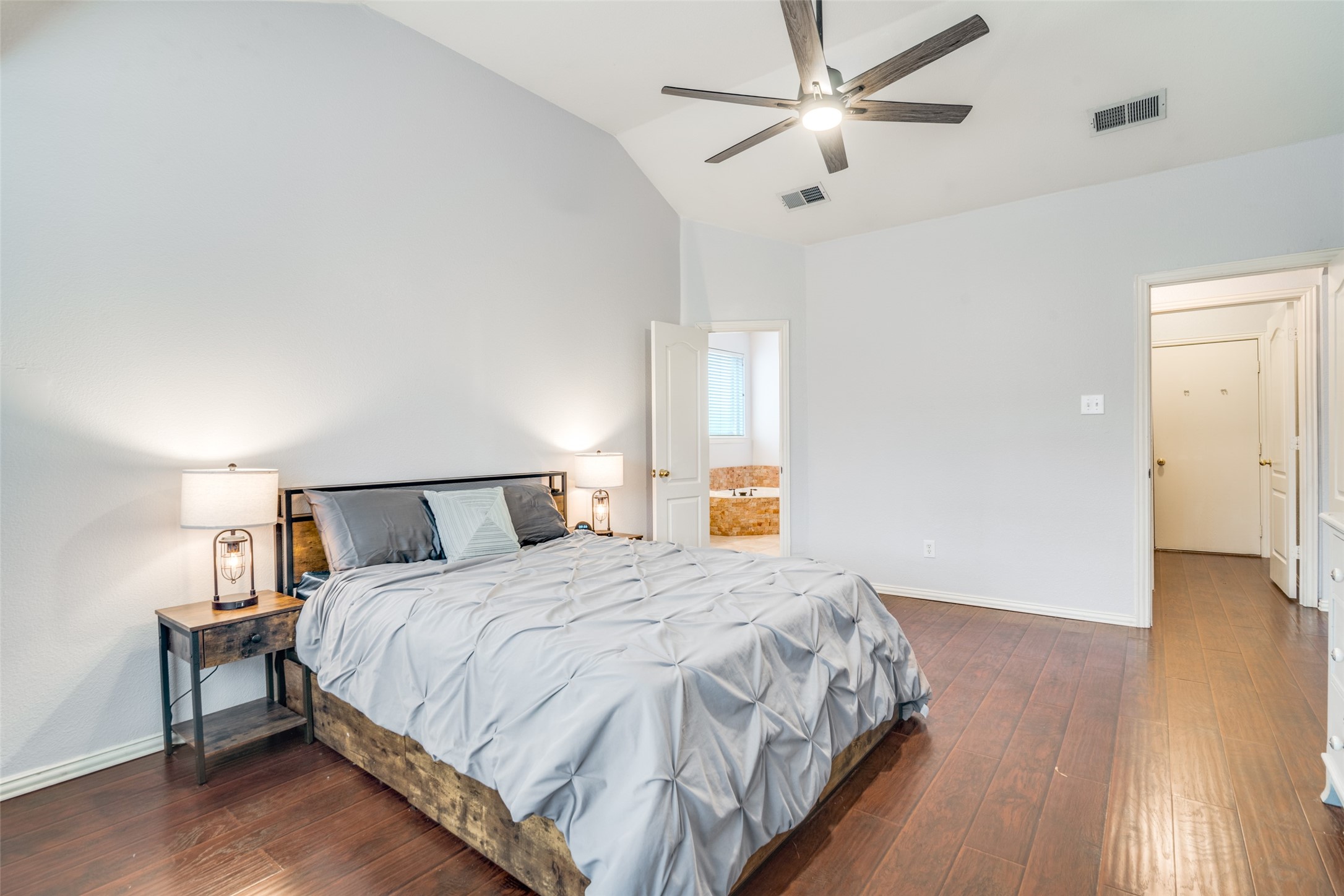 1941 Random Oaks Drive Rockwall TX 75087