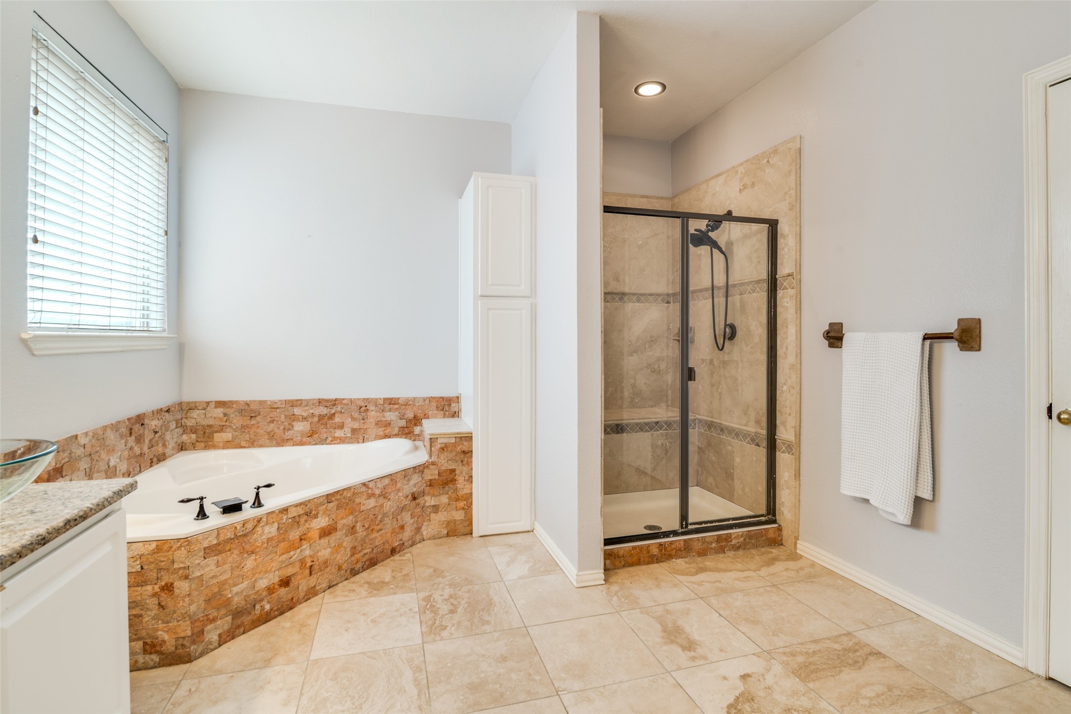 1941 Random Oaks Drive Rockwall TX 75087