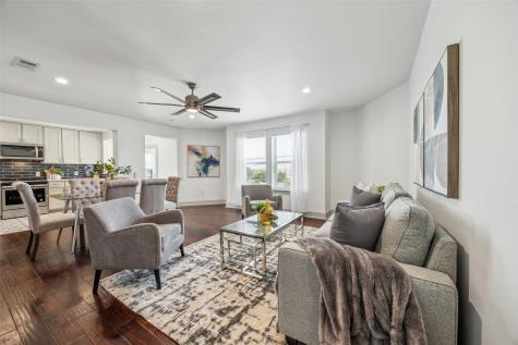 1964 W Davis Street Dallas TX 75208