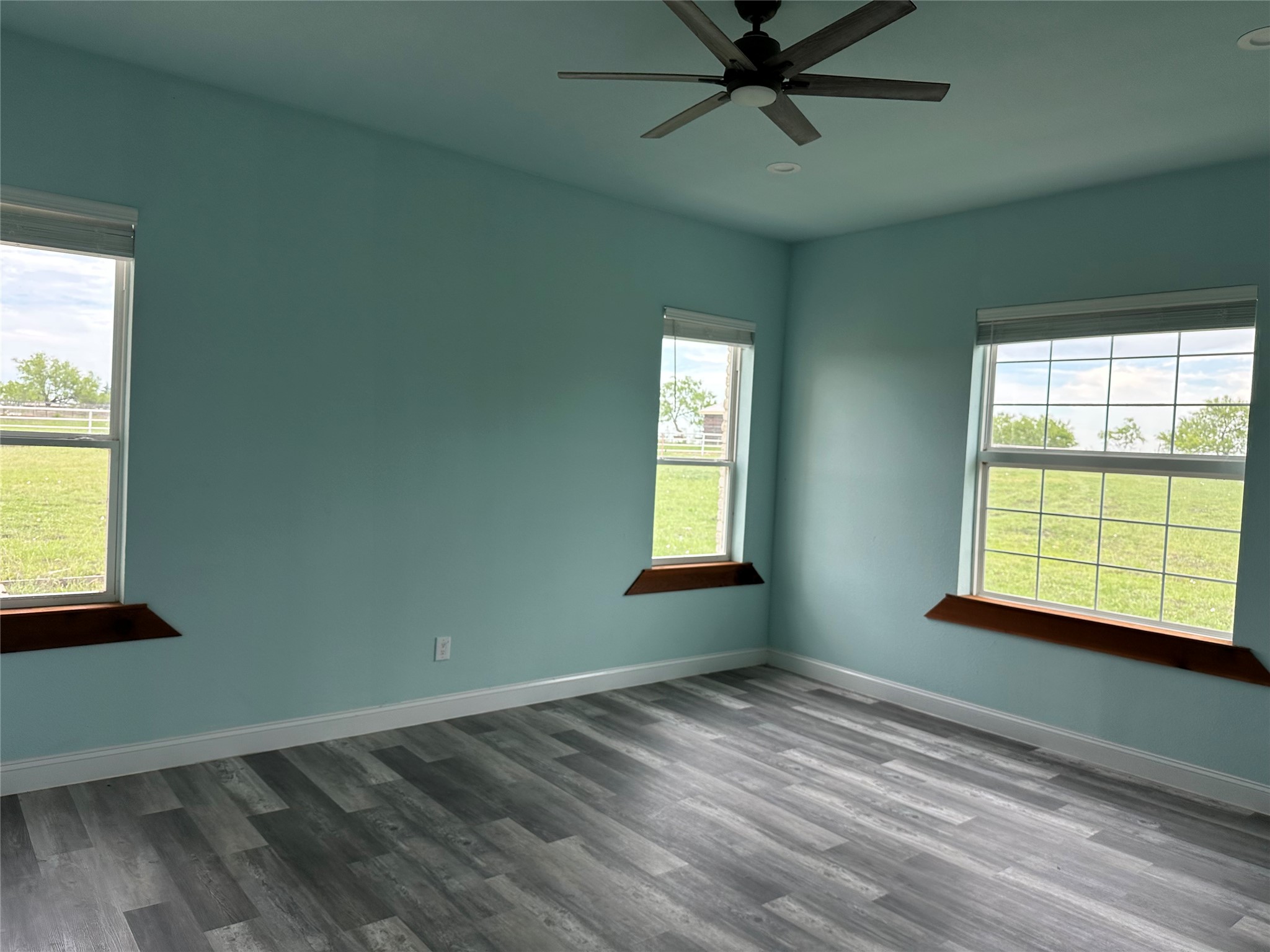 241 Gentry Road Ennis TX 75119